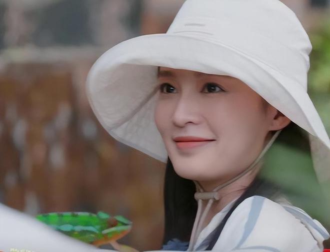 点”的李沁惊艳整个人面相变了惊鸿一瞥CQ9电子有限公司一档综艺被“一脸斑(图2) 点”的李沁惊艳整个人面相变了惊鸿一瞥CQ9电子有限公司一档综艺被“一脸斑(图2)