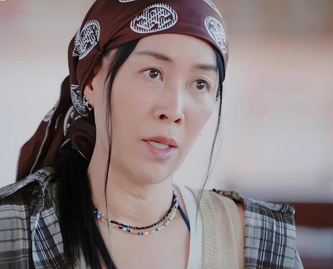 点”的李沁惊艳整个人面相变了惊鸿一瞥CQ9电子有限公司一档综艺被“一脸斑