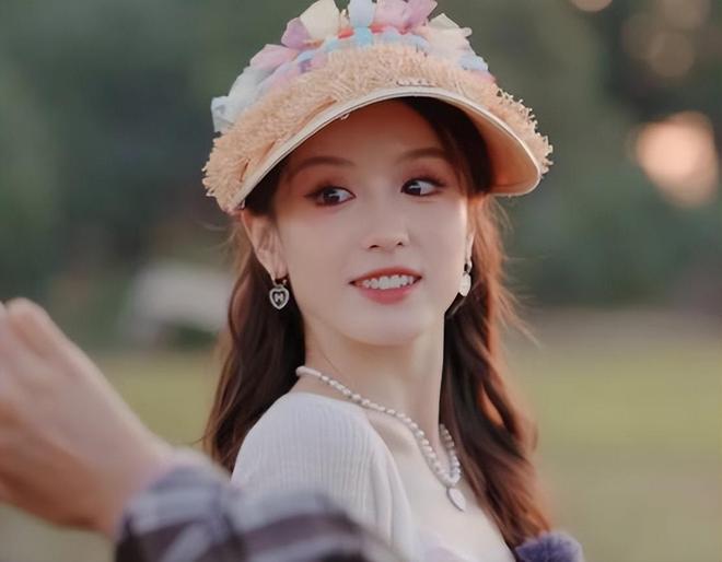 点”的李沁惊艳整个人面相变了惊鸿一瞥CQ9电子有限公司一档综艺被“一脸斑(图12) 点”的李沁惊艳整个人面相变了惊鸿一瞥CQ9电子有限公司一档综艺被“一脸斑(图12)