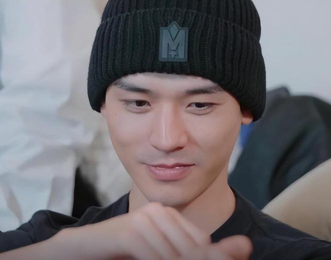 点”的李沁惊艳整个人面相变了惊鸿一瞥CQ9电子有限公司一档综艺被“一脸斑(图10) 点”的李沁惊艳整个人面相变了惊鸿一瞥CQ9电子有限公司一档综艺被“一脸斑(图10)