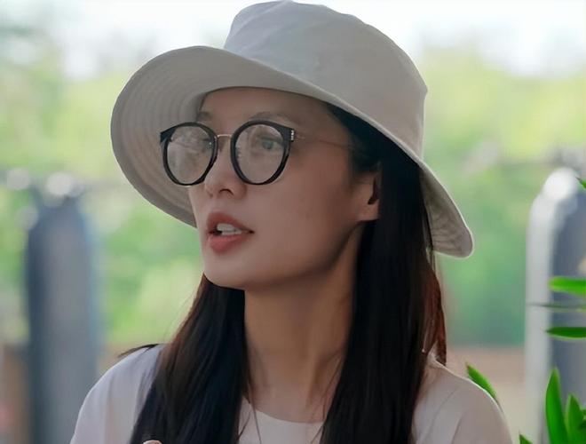 点”的李沁惊艳整个人面相变了惊鸿一瞥CQ9电子有限公司一档综艺被“一脸斑(图17) 点”的李沁惊艳整个人面相变了惊鸿一瞥CQ9电子有限公司一档综艺被“一脸斑(图17)